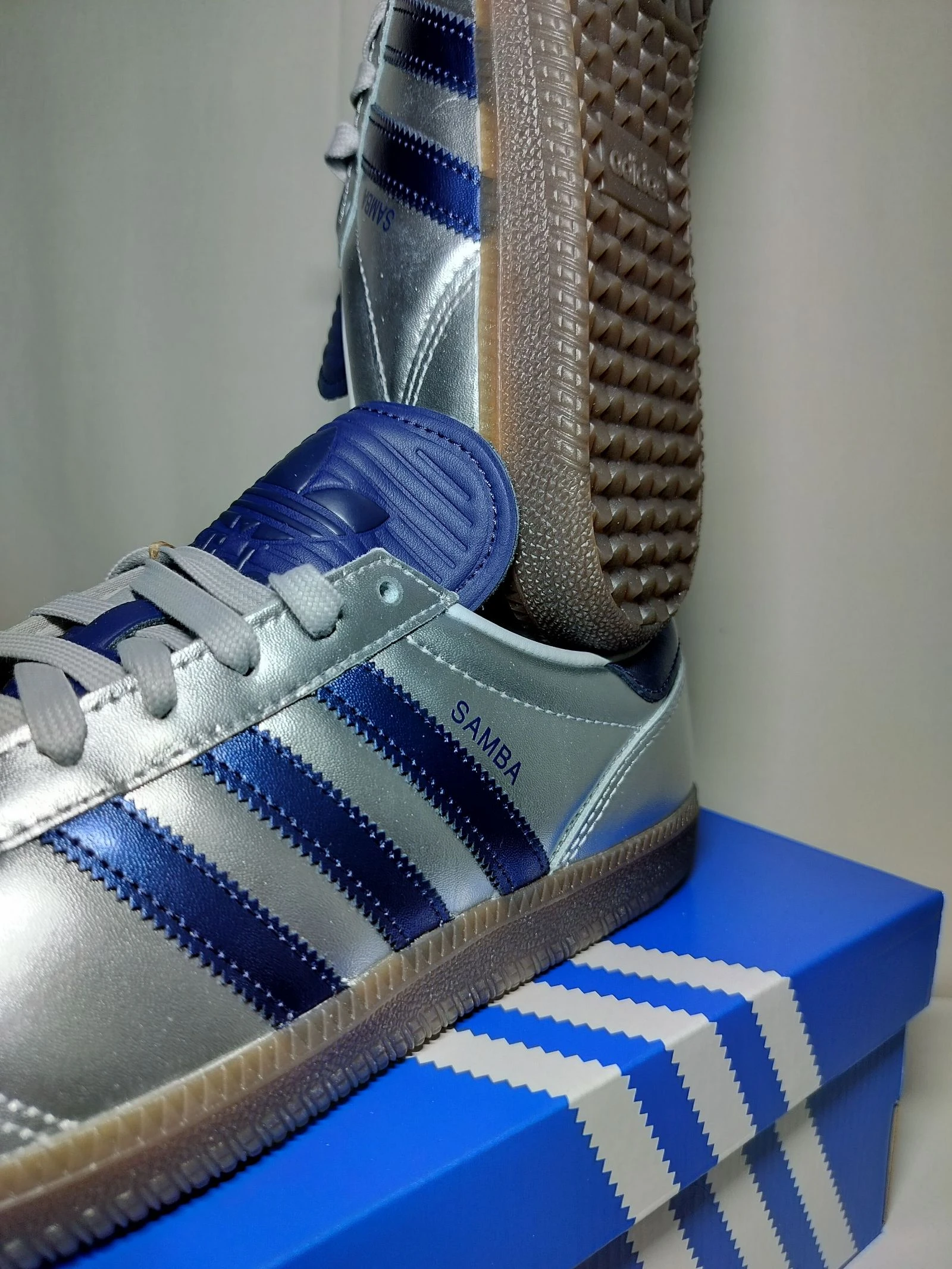 Adidas Samba New 42 Sneakers Original Unisexe Femmes Hommes Tendance Tenue Vintage Premium Rétro Y2K – photo 19